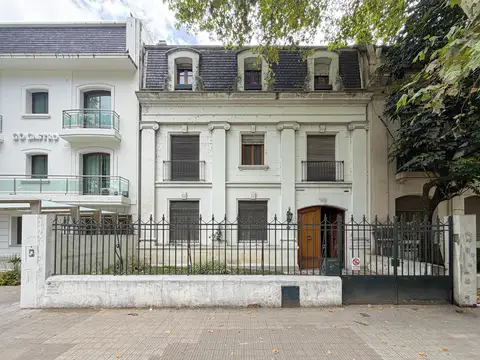 Casona comercial en la mejor zona para instituciones de Rosario