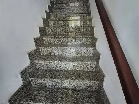 Depto Tipo Casa en Alquiler de 3 ambientes