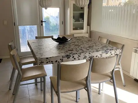 Casa Tiplo Triplex en venta 4 ambientes con pileta en Pinamar