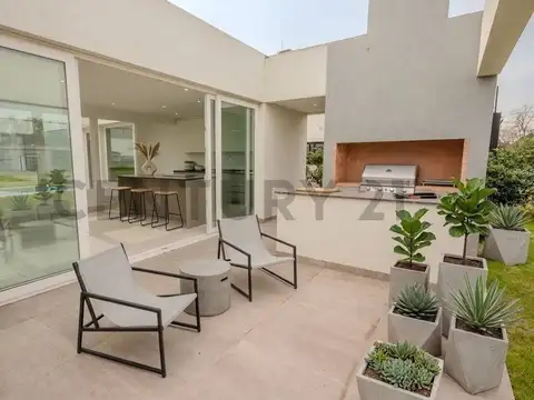 Casa en Venta en La Reja, USD 315.000