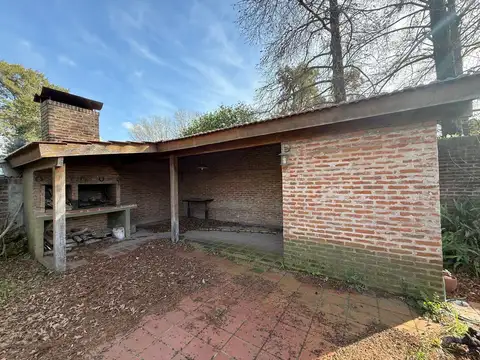 CASA EN VENTA CENTRO DE ESCOBAR INVERSOR APTA EDIFICIO PRESTAMO HIPOTECARIO TOMA VEHICULO