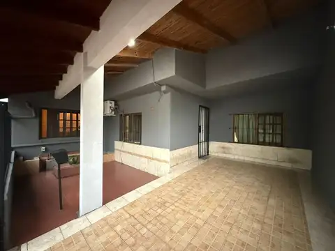 Casa 4 ambientes con 1 baño