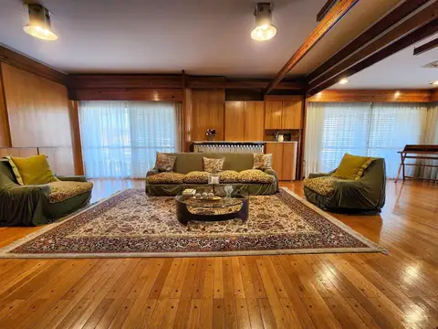 PISO DE CATEGORIA EN TORRE CONSTITUYENTE-RECOLETA