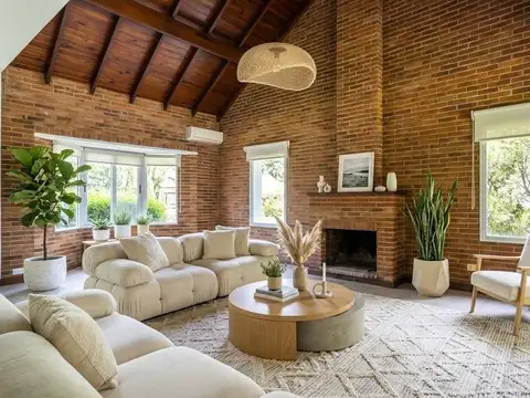 Casa en venta en Pilar del Lago de 6 amb