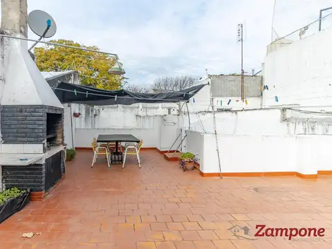 Casa de 6 ambientes en Flores