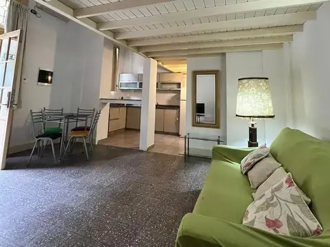 Entre Rios 1900, Piso PB