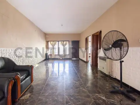Mariano Acosta 800, Piso 0