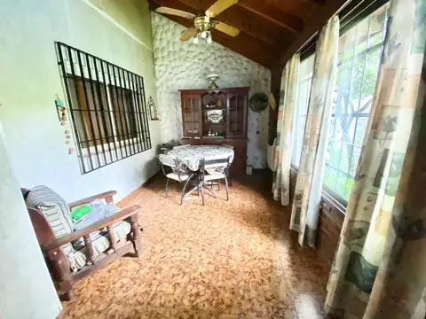 Chalet 4 ambientes en dos plantas - Excelente ubicación