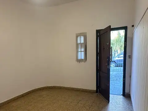 Casa en Alquiler con 1 cochera