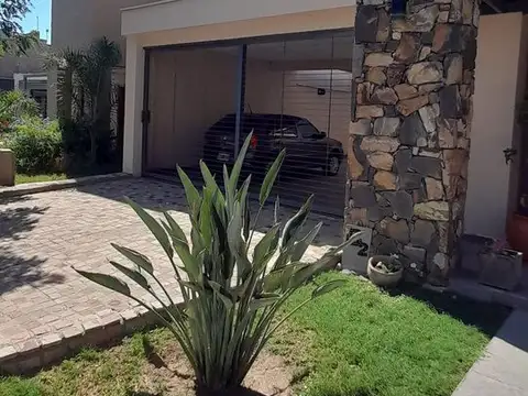 Casa en Venta en Villa Nueva de Guaymallen, USD 265.000