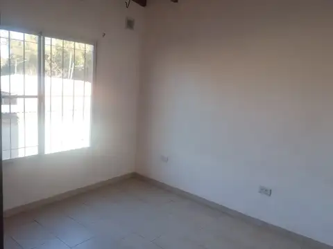 Depto Tipo Casa en Alquiler de 2 ambientes