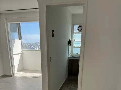 Delgado 800, Piso 15