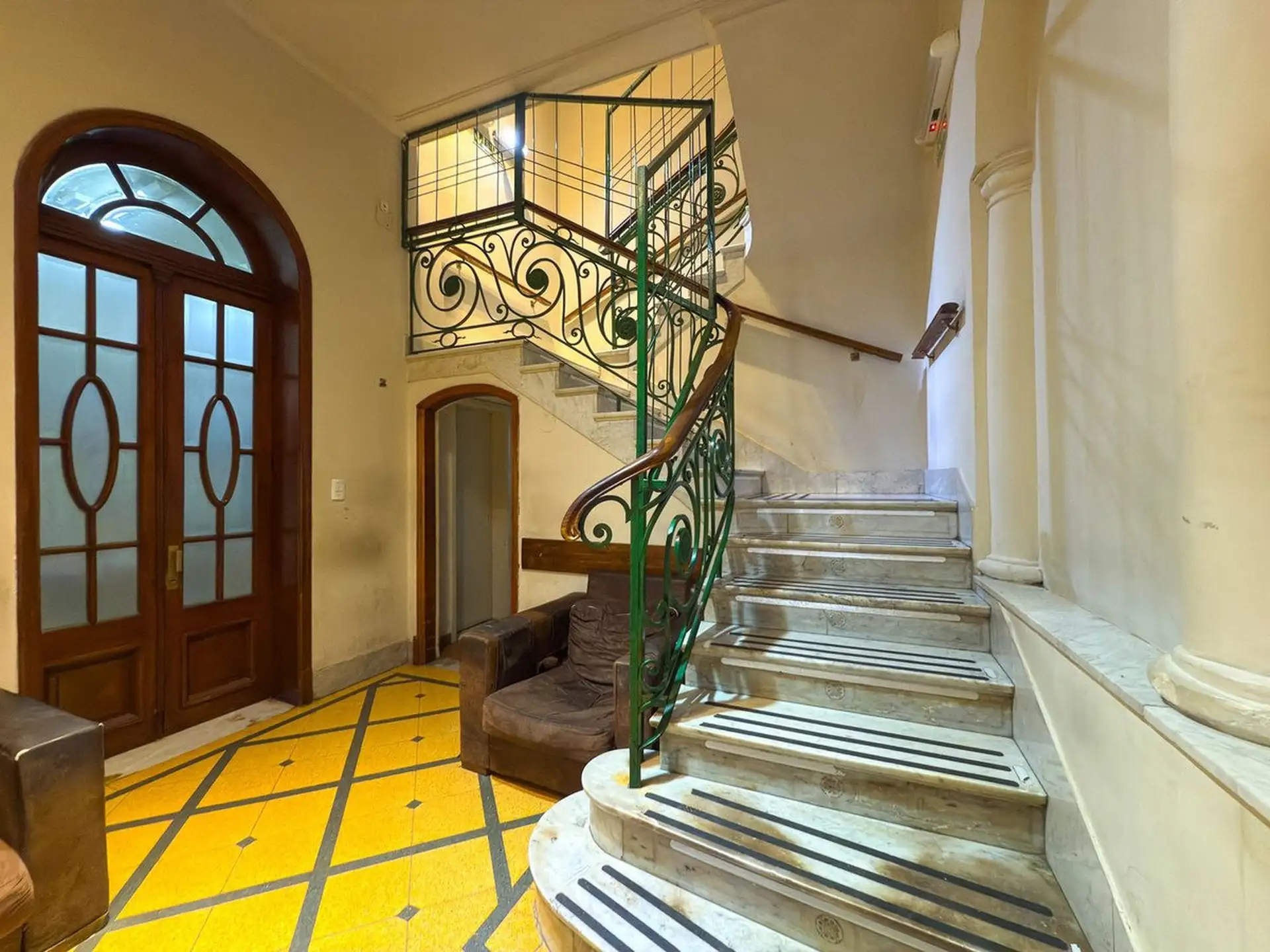 Casa 18 dorm, 700m² en Maipú 600 — Ideal inversión