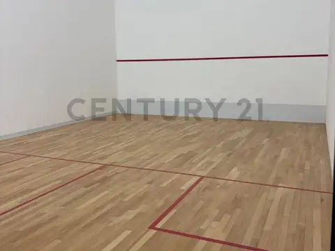 Juana de Arco 5500, Piso 0