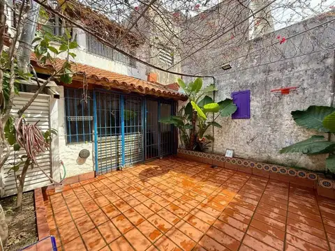 Casa 4 ambientes con 1 baño