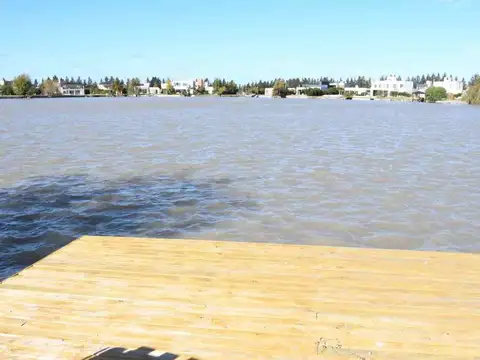 Club de Campo Cruz del Sur 100