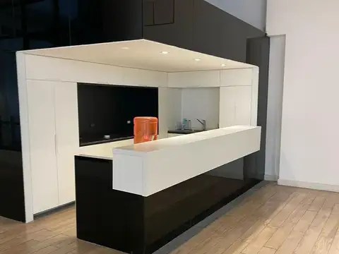 Local en Venta 97 años