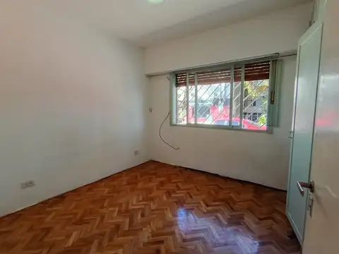 Depto Tipo Casa en Alquiler 50 años