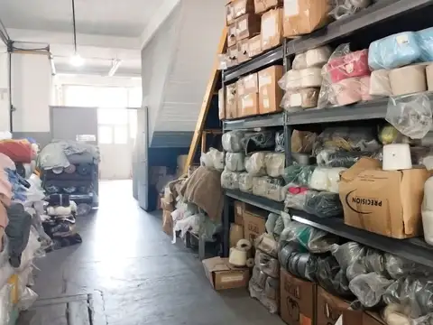 Galpon en Alquiler en Monte Castro, USD 5.000