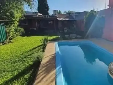 Casa en Venta en Barrio Parque Leloir, USD 130.000