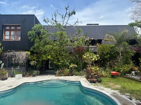 Venta Casa 10 ambientes con Piscina Hurlingham