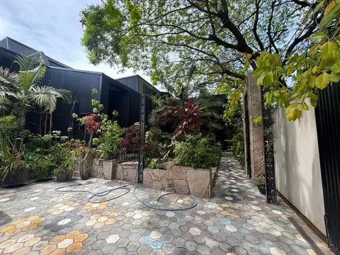 Venta Casa 10 ambientes con Piscina Hurlingham