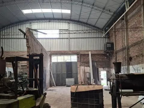 ALQUILER GALPÓN DE 900 MTS -  LOMAS DE ZAMORA