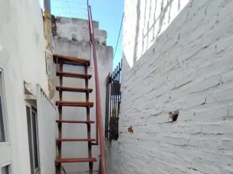 Depto Tipo Casa 4 ambientes con 1 baño