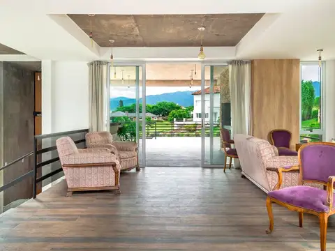 Casa 6 ambientes con 3 baños