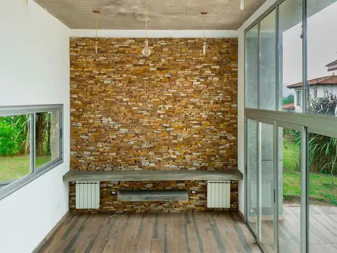 Casa en Alquiler en El Tipal, USD 2.500