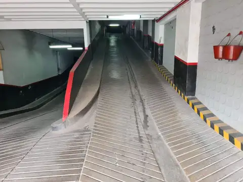 COCHERA EN VENTA (SAN NICOLAS)