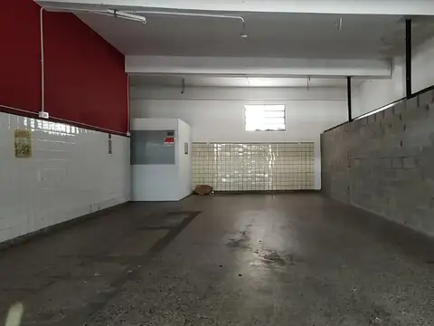 Local en Alquiler en Sarandi, $ 700.000