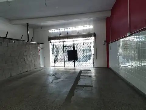 Local en Alquiler en Sarandi, $ 700.000