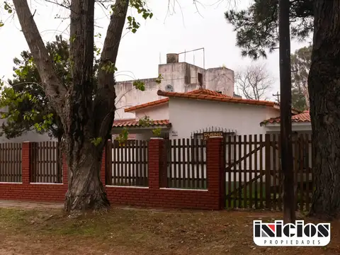Chalet Vic-Mari: Comodidad y ubicación estratégica. - C663