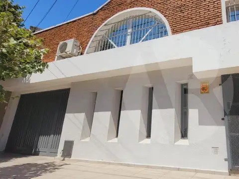 Galpón Deposito en General San Martin excelente ubicación.