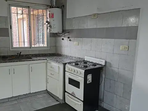 MARIO GRANDI 100, Piso 1