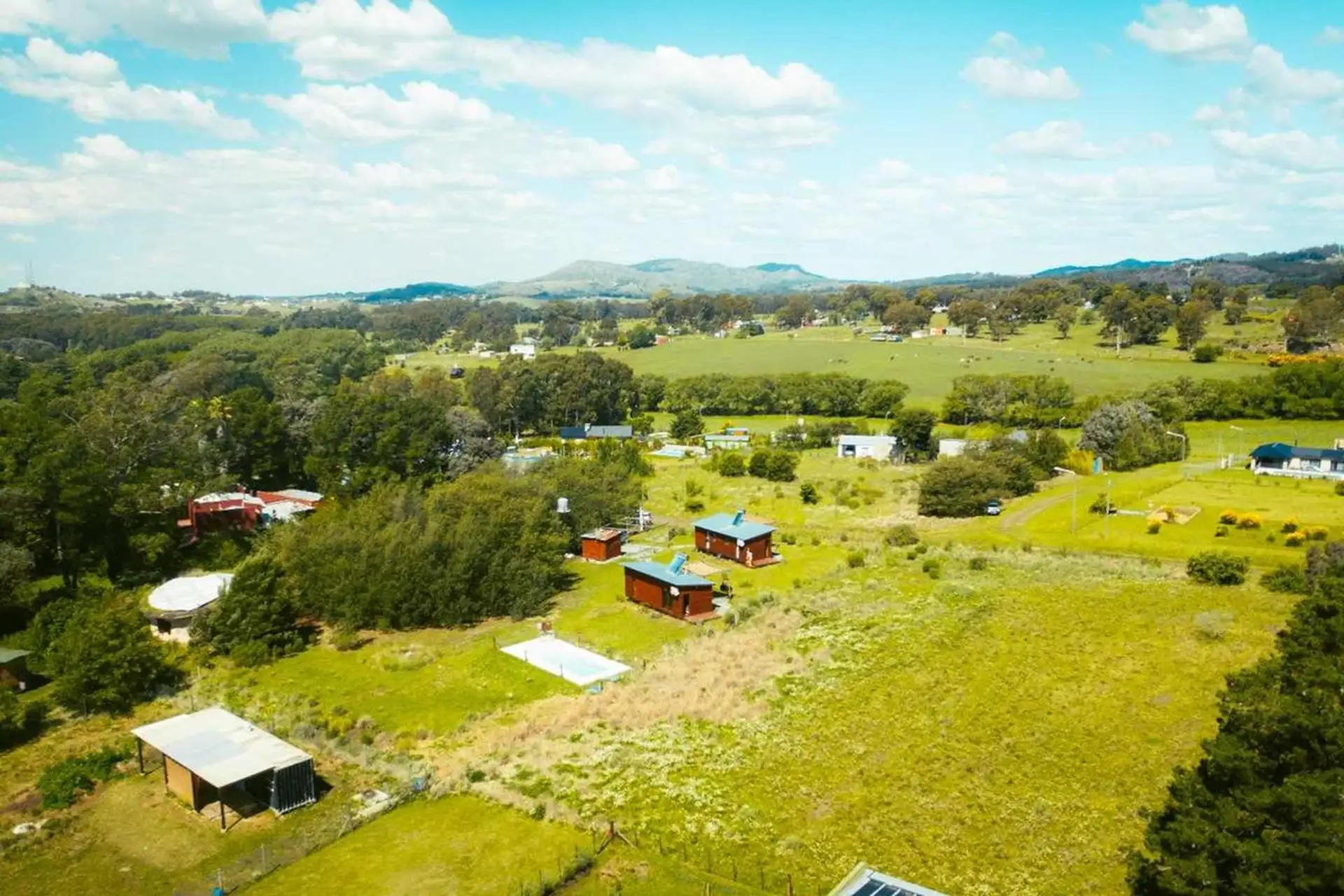 Cabañas La Porteña en venta, 2100m², con pileta — La Porteña