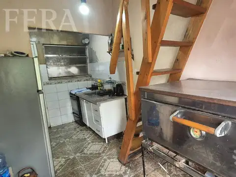 Casa 4 ambientes con 2 baños
