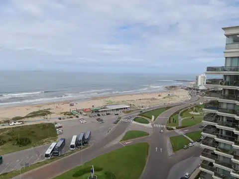 Departamento - Venta - Uruguay, PLAYA BRAVA PUNTA DEL ESTE - Rambla Lorenzo Batlle Pacheco 1701