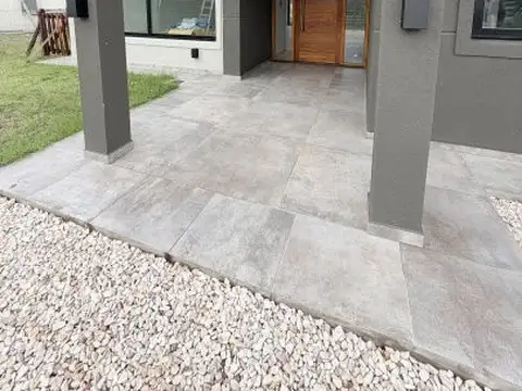Casa 5 ambientes con 4 baños