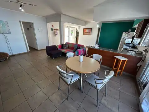 Depto Tipo Casa en Venta en Lanus Oeste, USD 90.000