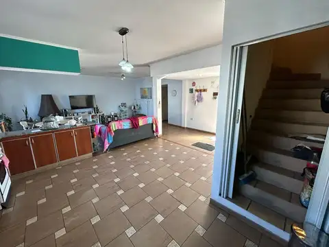Depto Tipo Casa en Venta de 4 ambientes