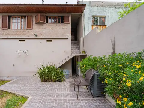 Depto Tipo Casa en Venta 24 años
