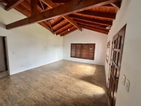Casa en Venta en Barrio el Cazador, USD 129.000