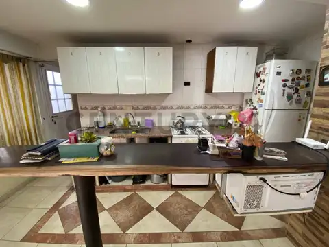 Casa 5 ambientes con 1 baño