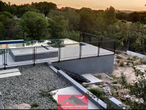 Casa 7 ambientes con 4 baños