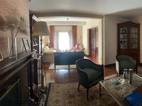 Casa 5 ambientes con 5 baños