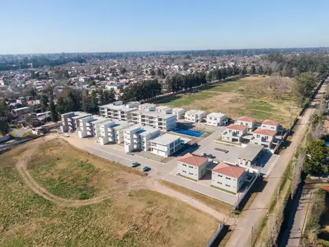 CASA TIPO DUPLEX A ESTRENAR EN CHIC VILLAGE - PILAR