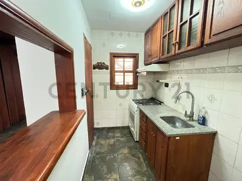 VENTA DE DUPLEX EN 43 E/ 135 Y 136 SAN CARLOS - LA PLATA