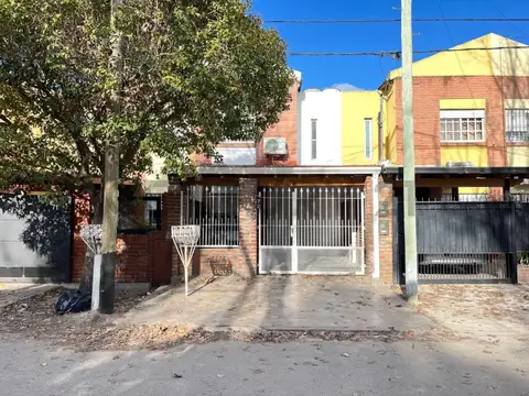 VENTA DE DUPLEX EN 43 E/ 135 Y 136 SAN CARLOS - LA PLATA